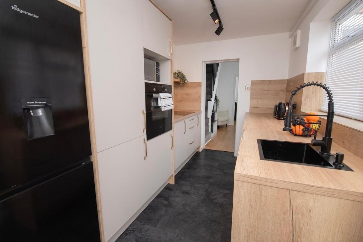Comfort Cove * Kingston upon Hull
